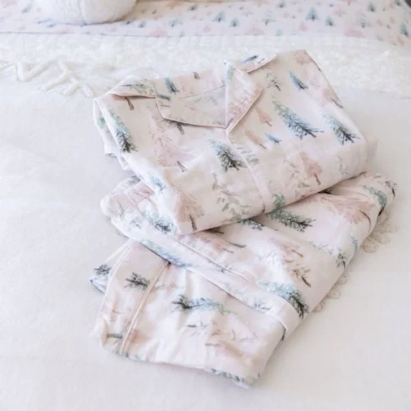 Pottery Barn Teen Winter Wonderland Flannel Pajama- Contemporary Christmas Tree